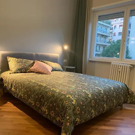 Jungle House 1800 Meters From The Colosseum Рим