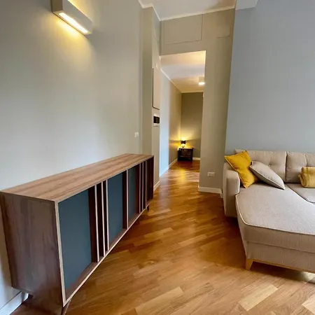 Jungle House 1800 Meters From The Colosseum Апартаменты *